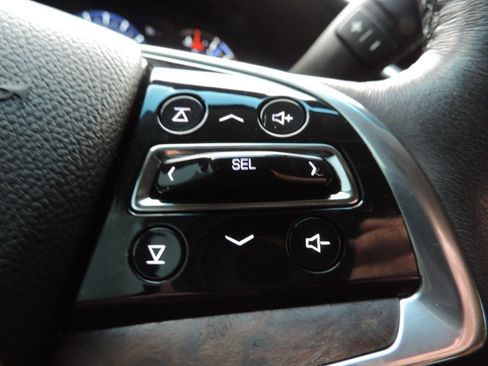 Used 2020 Cadillac Escalade Luxury image 26