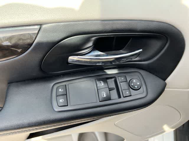 Certified 2016 Dodge Grand Caravan SE w/ Quick Order Package 29E SE FWD image 28