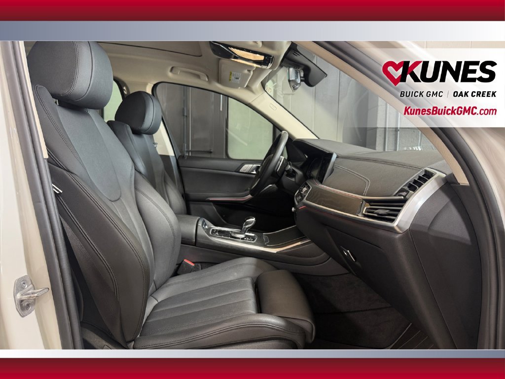 Used 2022 BMW X7 xDrive40i w/ Cold Weather Package AWD/4WD image 37