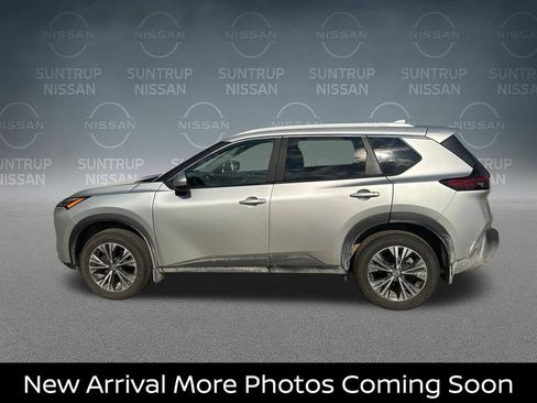 Certified 2023 Nissan Rogue SV w/ SV Premium B Package AWD/4WD image 3