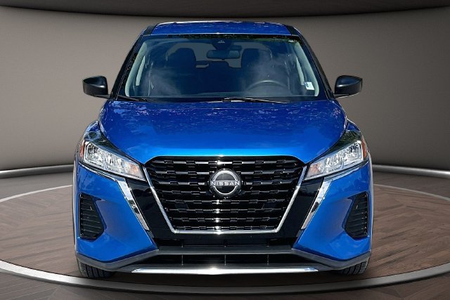Used 2023 Nissan Kicks S FWD image 3