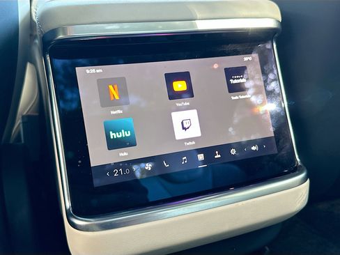 Used 2022 Tesla Model S image 26