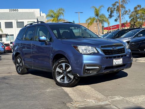 Used 2017 Subaru Forester 2.5i Premium w/ All-Weather Package image 2