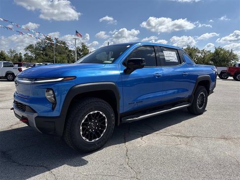 New 2026 Chevrolet Silverado EV Trail Boss w/ Premium Package image 2