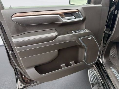 Used 2025 Chevrolet Silverado 1500 RST w/ Convenience Package II AWD/4WD image 18