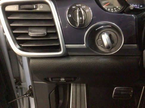 Used 2016 Porsche Panamera Edition image 20