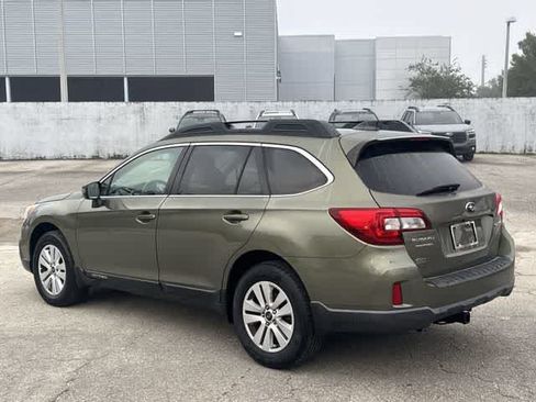 Used 2016 Subaru Outback 2.5i Premium AWD/4WD image 4