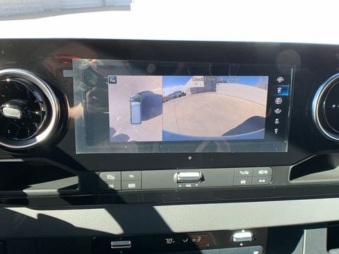 Used 2022 Mercedes-Benz Sprinter 2500 image 17