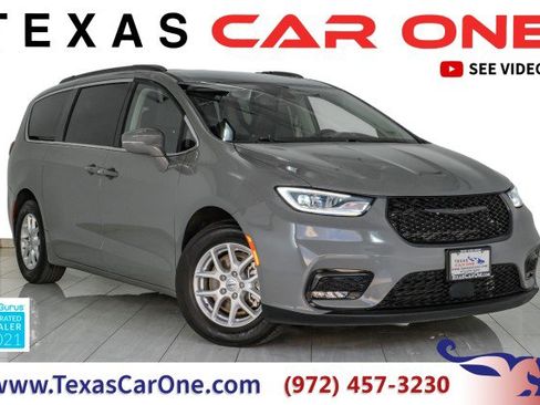 Used 2022 Chrysler Pacifica Touring-L image 1