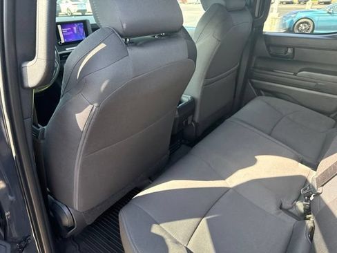 Used 2025 Toyota Tacoma SR AWD/4WD image 19