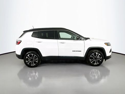 Used 2023 Jeep Compass Limited image 7