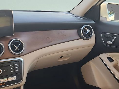 Used 2019 Mercedes-Benz GLA 250 image 23