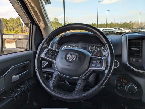 Used 2019 RAM 2500 Big Horn image 24