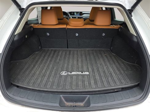 Used 2022 Lexus UX 250h w/ Premium Package image 14