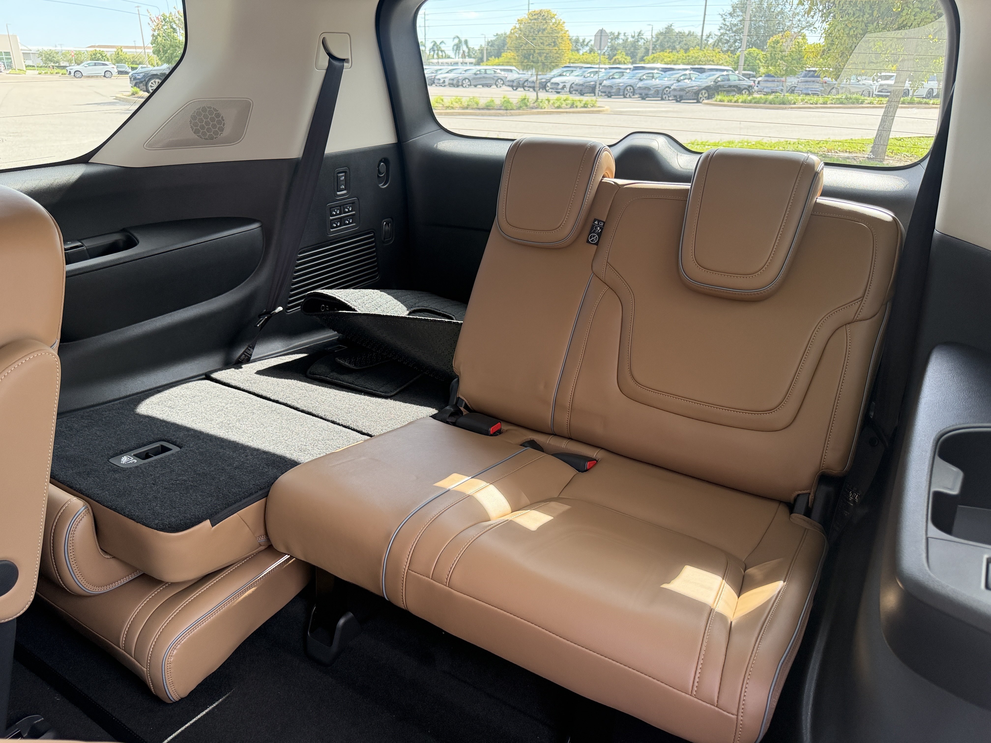 New 2027 INFINITI QX80 Luxe w/ Cargo Package RWD image 20