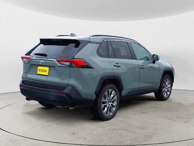 Used 2021 Toyota RAV4 XLE Premium AWD/4WD image 5