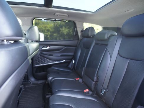 Used 2019 Hyundai Santa Fe Limited FWD image 9