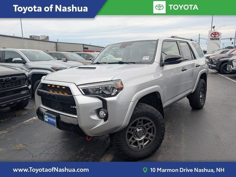 Used 2020 Toyota 4Runner Venture AWD/4WD image 1