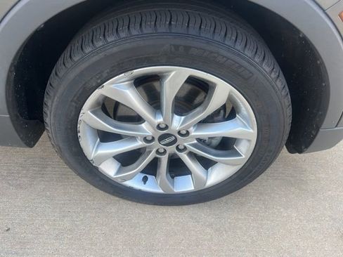 Used 2019 Lincoln MKC Select w/ Select Plus Package image 16