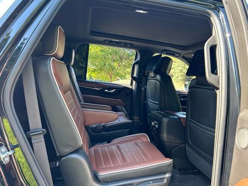 Used 2023 GMC Yukon Denali Ultimate AWD/4WD image 52