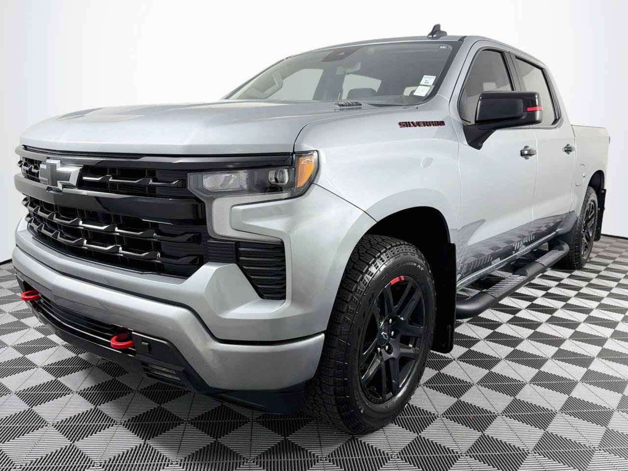 Used 2024 Chevrolet Silverado 1500 RST w/ Redline Edition AWD/4WD image 6