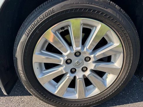 Used 2016 Toyota Sienna XLE Premium AWD/4WD image 32
