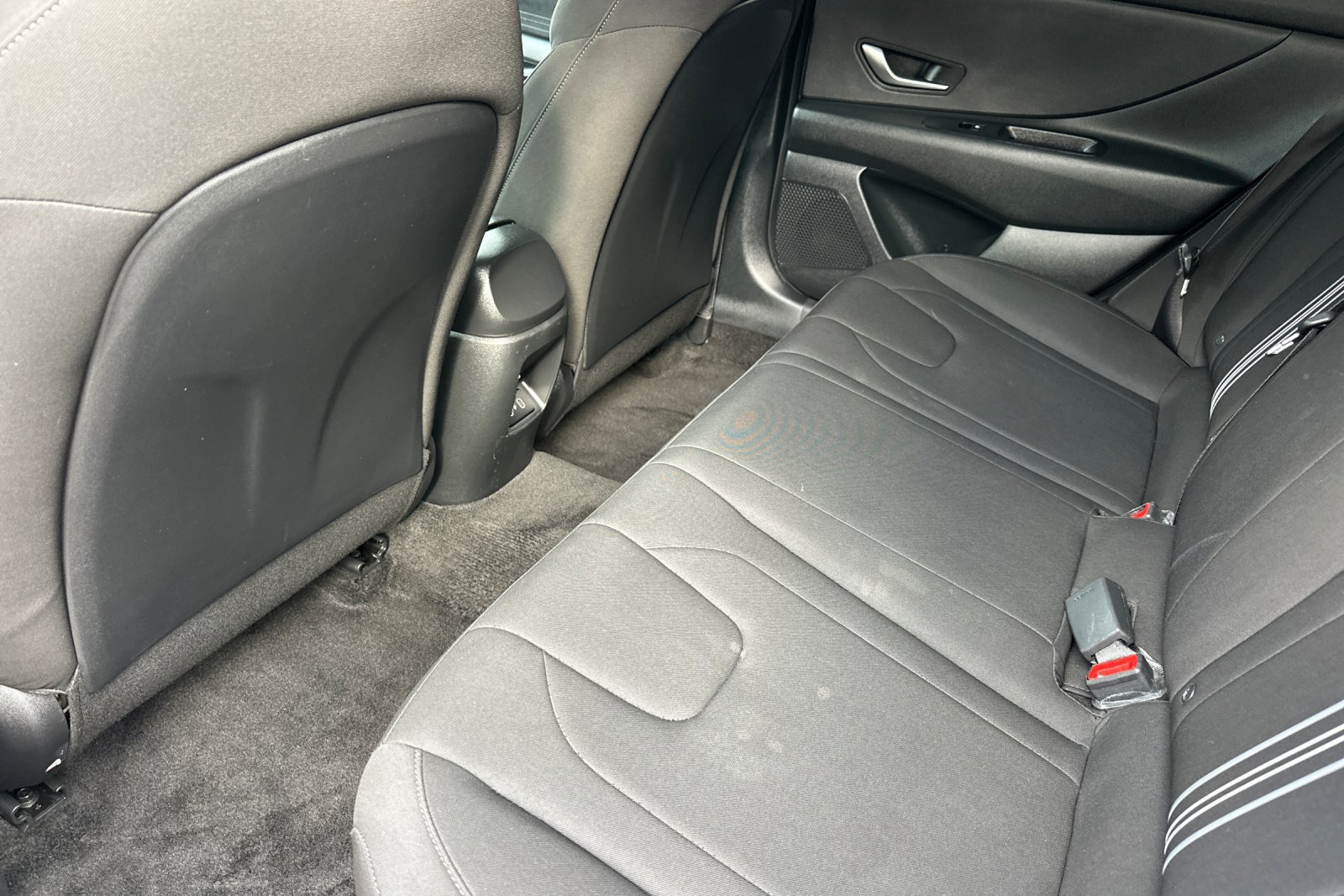 Used 2025 Hyundai Elantra Hybrid FWD image 12