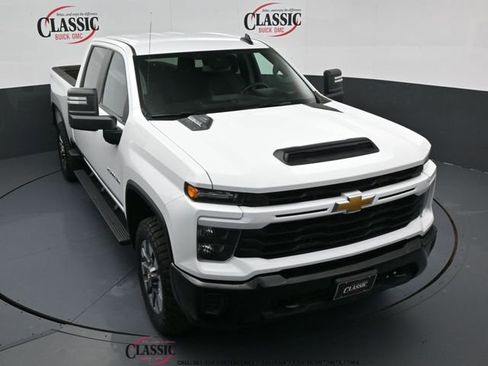 Used 2025 Chevrolet Silverado 2500 Custom w/ Custom Convenience Package AWD/4WD image 1