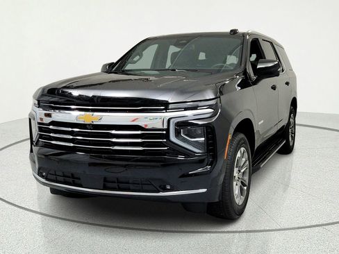 Used 2025 Chevrolet Tahoe LT w/ Comfort Package AWD/4WD image 8