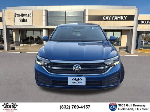 Used 2023 Volkswagen Jetta SE FWD image 18