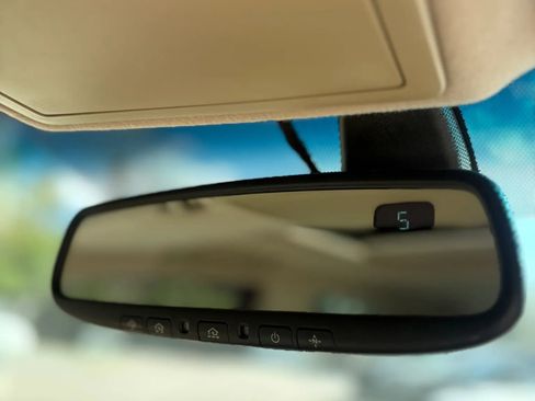 Used 2007 Toyota Avalon Limited image 26