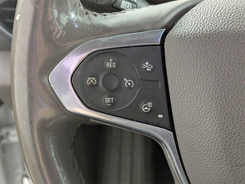 Used 2018 Chevrolet Traverse Premier image 20