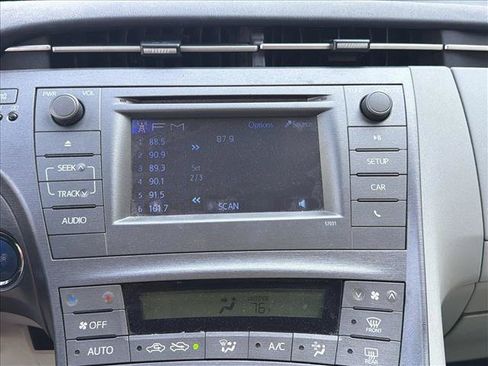 Used 2015 Toyota Prius Two FWD image 18