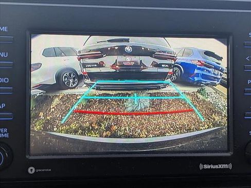 Used 2021 Toyota RAV4 XLE image 11