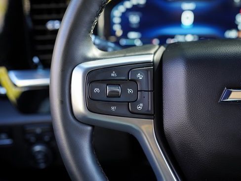 Used 2025 Chevrolet Silverado 2500 LT w/ Convenience Package image 24