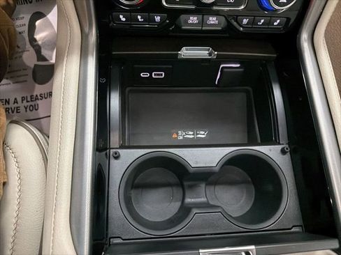 Used 2022 GMC Yukon Denali image 15