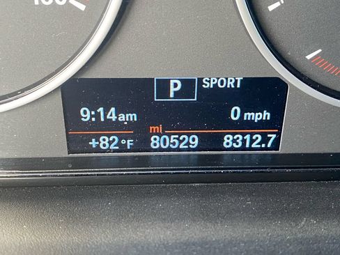 Used 2018 BMW 330i Sedan w/ M Sport Package RWD image 30