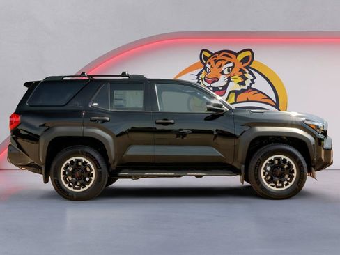 New 2026 Toyota 4Runner TRD Off-Road AWD/4WD image 4