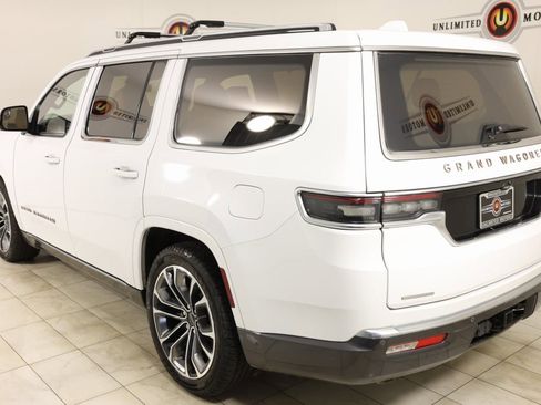 Used 2022 Jeep Grand Wagoneer Series III w/ Rear Seat Video Group 1 image 4