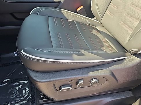 New 2025 GMC Sierra 2500 AT4X w/ AT4X AEV Edition image 13