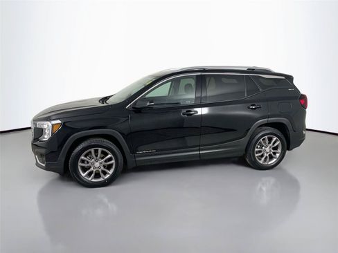 Used 2024 GMC Terrain SLT AWD/4WD image 8
