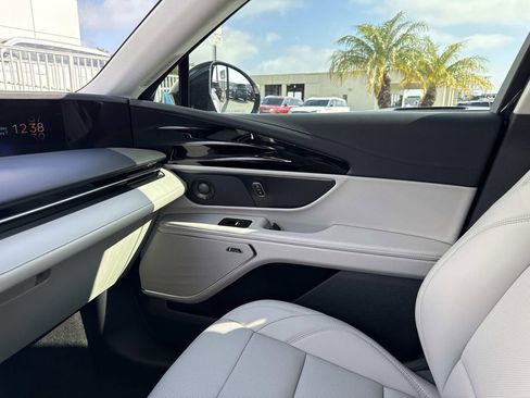 New 2026 Lincoln Nautilus Premier w/ Equipment Group 102A image 22