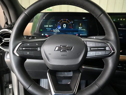 Used 2026 Chevrolet Equinox ACTIV w/ Convenience Package III FWD image 17