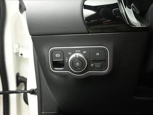 New 2026 Mercedes-Benz GLA 250 4MATIC image 18