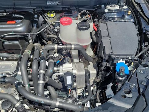 Used 2023 Mercedes-Benz EQB 300 4MATIC image 43