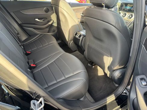 Used 2022 Mercedes-Benz GLC 300 4MATIC image 19