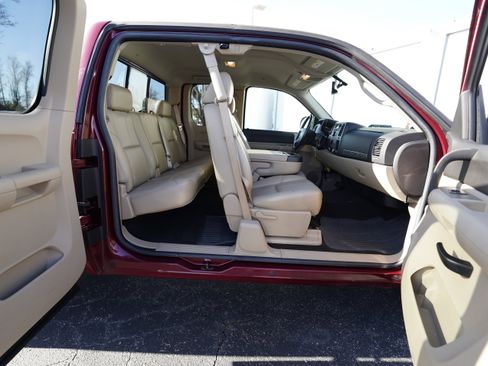 Used 2007 Chevrolet Silverado 1500 LT w/ 1LT Convenience Package image 40