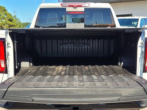 Used 2024 GMC Sierra 1500 AT4X image 9