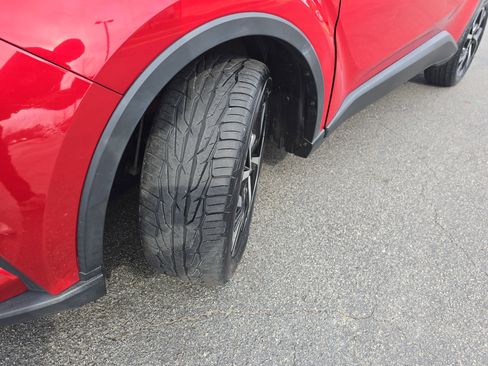 Used 2021 Toyota C-HR XLE image 33