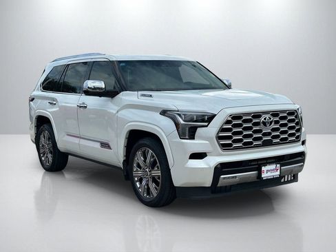 Used 2023 Toyota Sequoia Capstone image 3